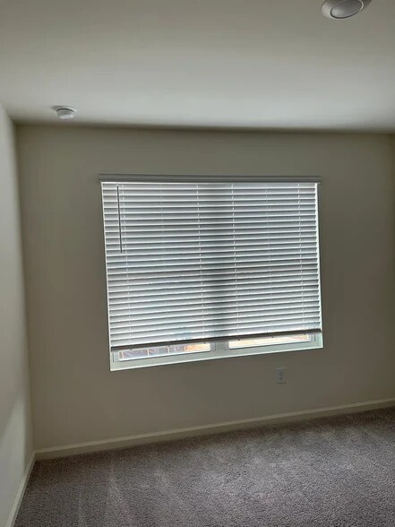 Building Photo - 3537 Cardinal Dr