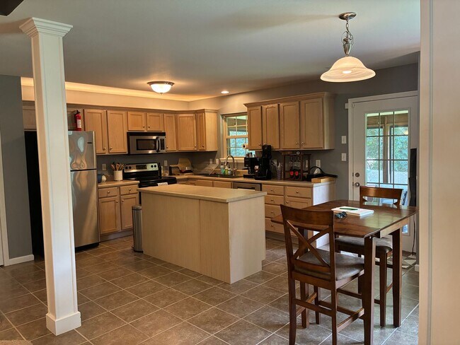 Building Photo - 400 Sea Eagle Dr