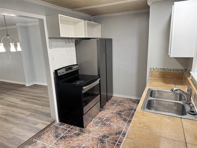 Building Photo - 23115 Ludgate Dr