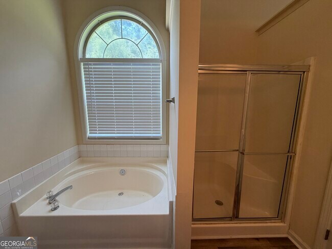 Building Photo - 363 Brook Lea Cove