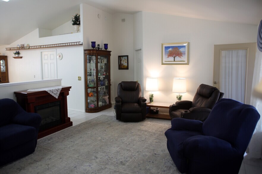 Living Room 2 - 502 E Saguaro Cir