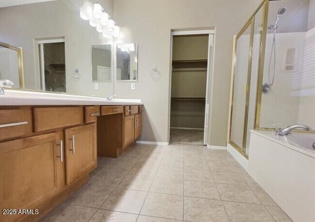 Building Photo - 923 E Aquarius Pl
