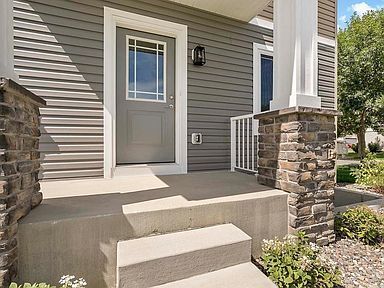 Building Photo - 2768 Clover Ridge Dr