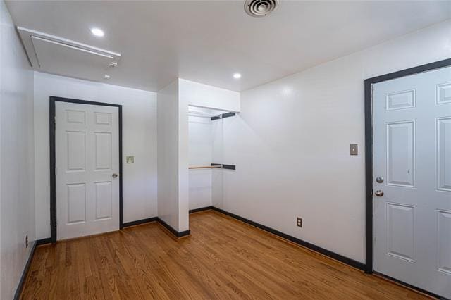 Building Photo - 10231 Pinecrest Dr