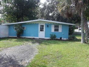 Building Photo - Adorable 1 bedroom cottage