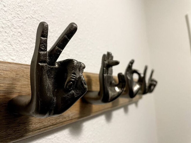 Building Photo - 922-940 Oak Street-SI ID1253107P