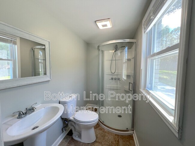 Building Photo - 17120 Green Hill Rd