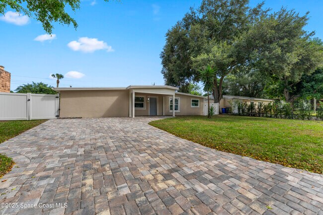 Building Photo - 34 W Azalea Cir