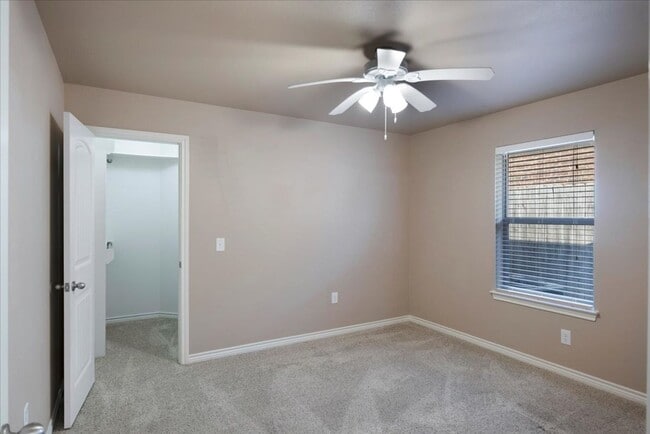 Building Photo - Stonebridge Villas #4037