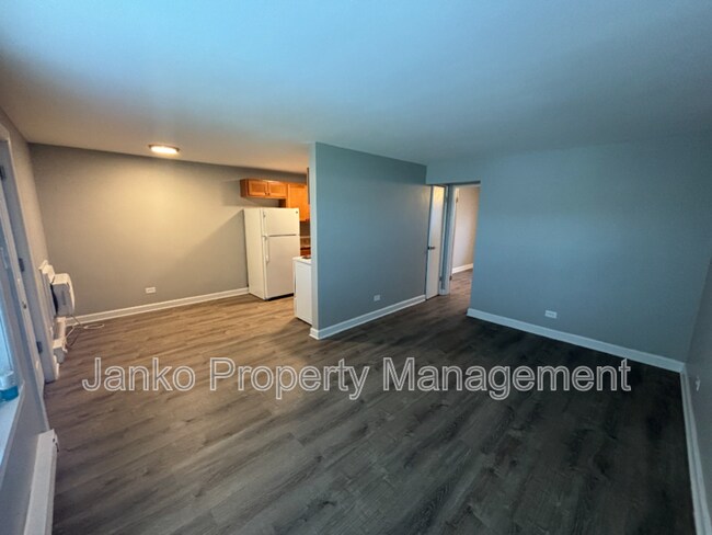 Building Photo - 2109 W 119th St