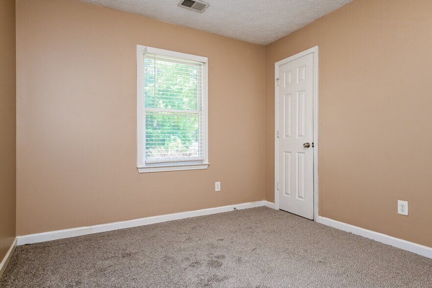 Building Photo - 160 Willow Shoals Dr