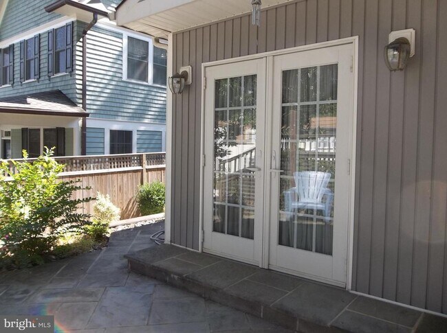 Building Photo - 3560 Alton Pl NW
