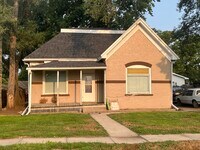 Building Photo - 414 S Kansas Ave