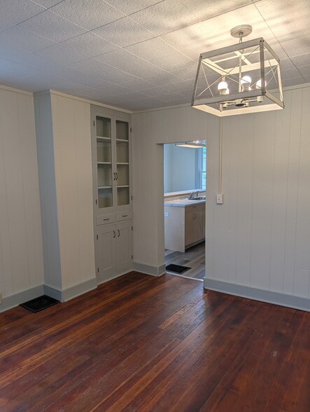Dining Room - 104 Melmore St
