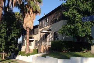 Building Photo - 4422 Clinton St
