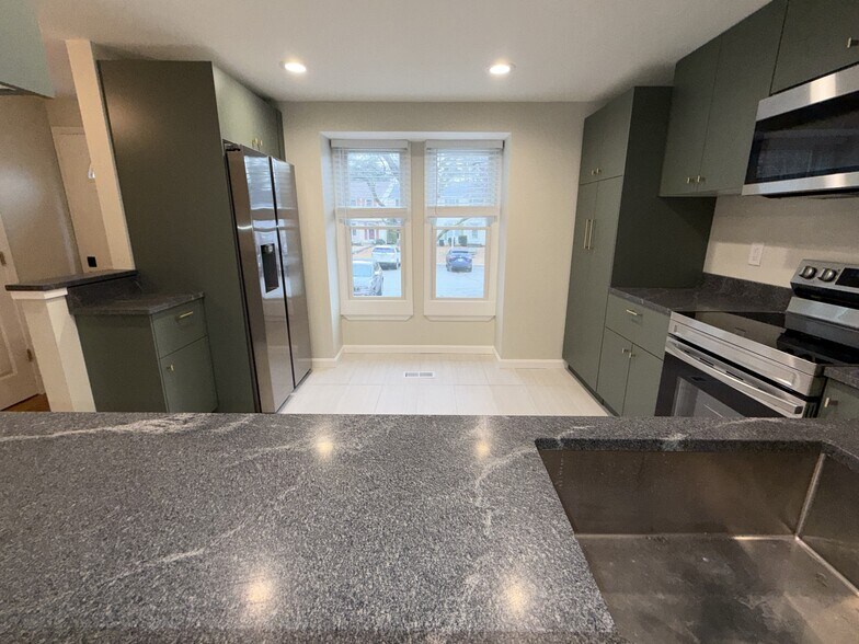 Building Photo - 1195 Palmwood Ct