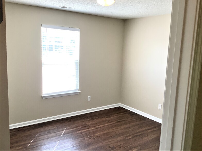 Building Photo - 2758 Windchase Dr