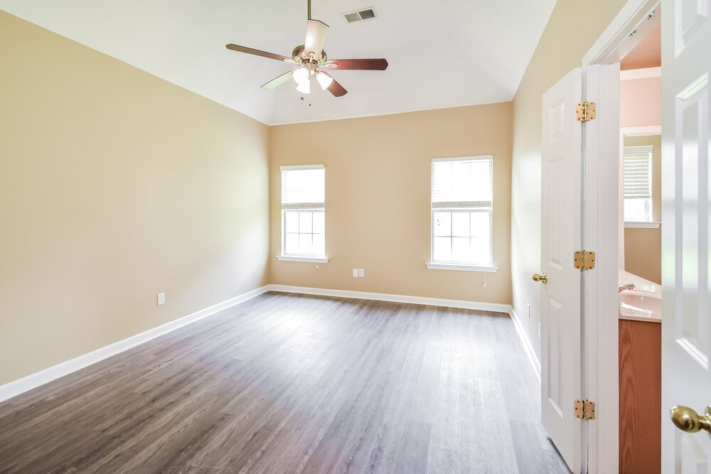 Building Photo - 4599 Tulip Bend Dr