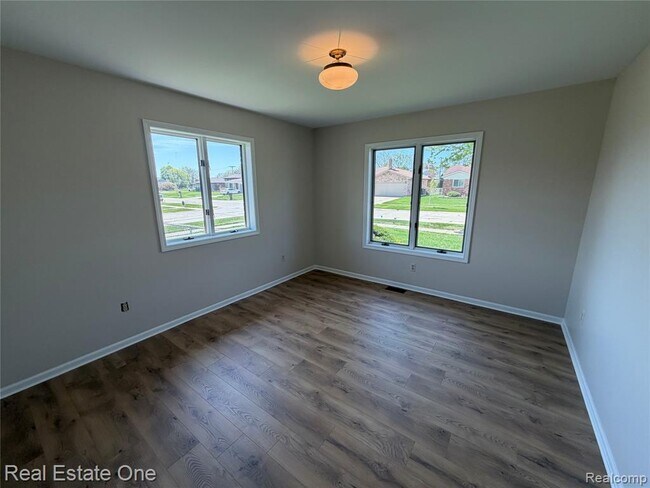 Building Photo - 36552 Melbourne Dr