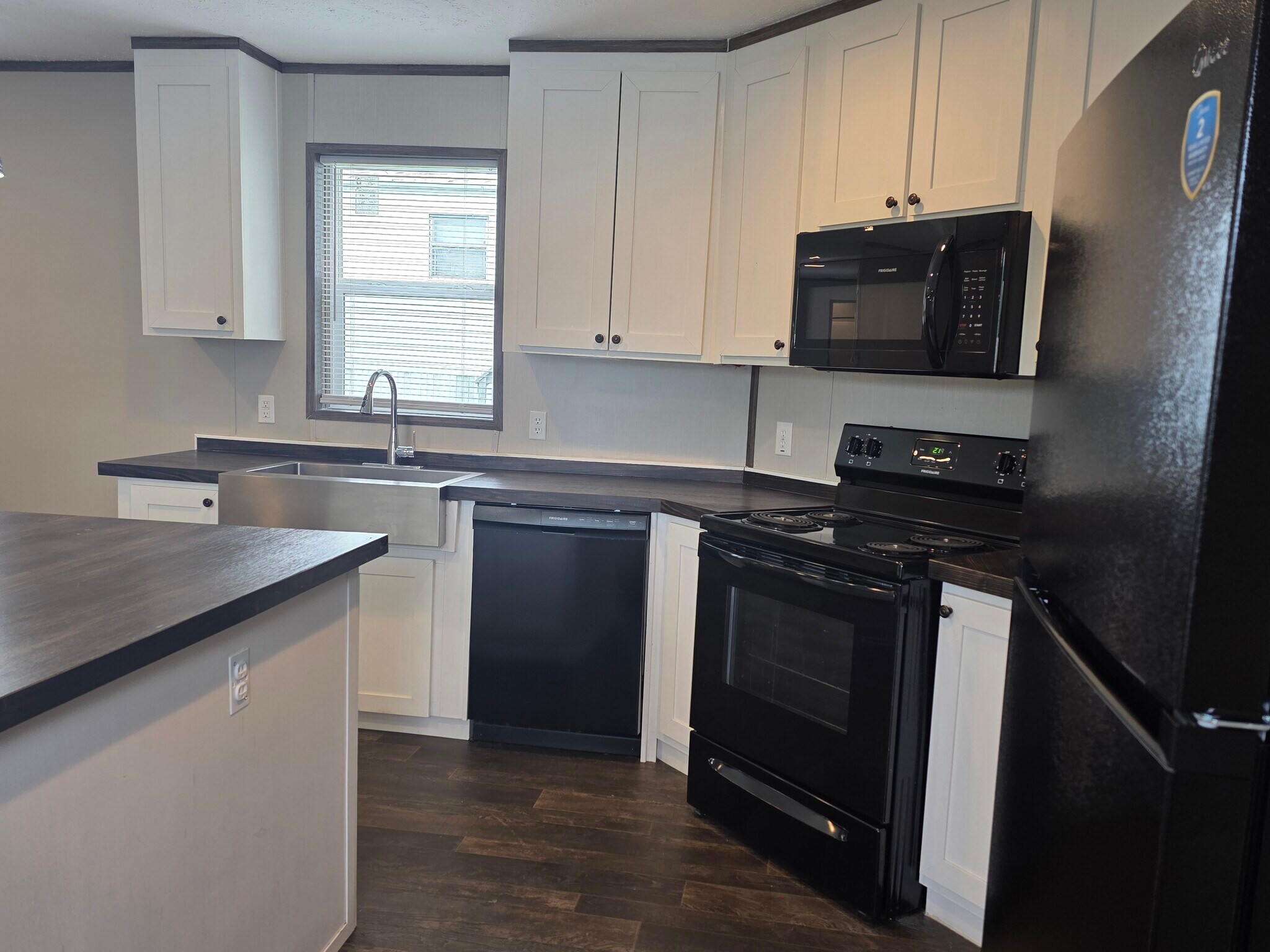 Building Photo - 4049 Trout Ln
