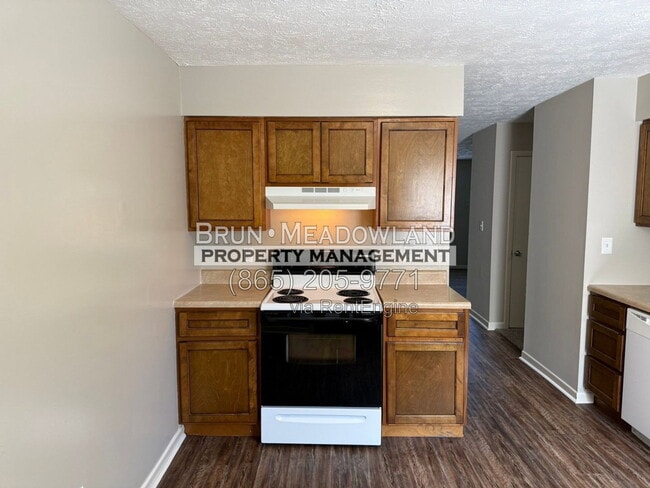 Building Photo - 8721 Gleason Dr