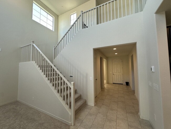 Building Photo - 13726 W Whisper Rock Trail