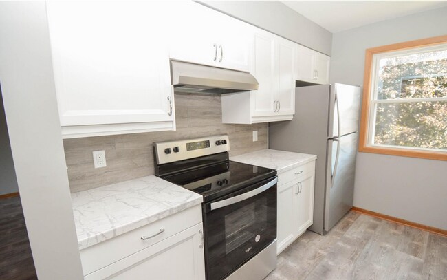 Building Photo - 607 19th St NW