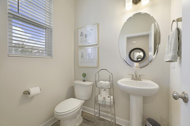 Building Photo - 546 Becks Pl