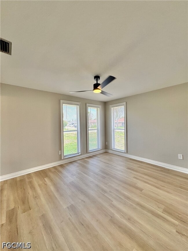 Building Photo - 7346 Captiva Blvd