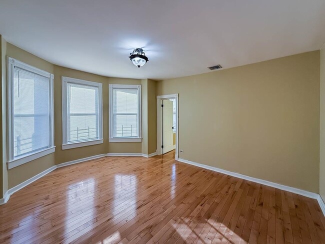 Building Photo - 90 Carlton Ave