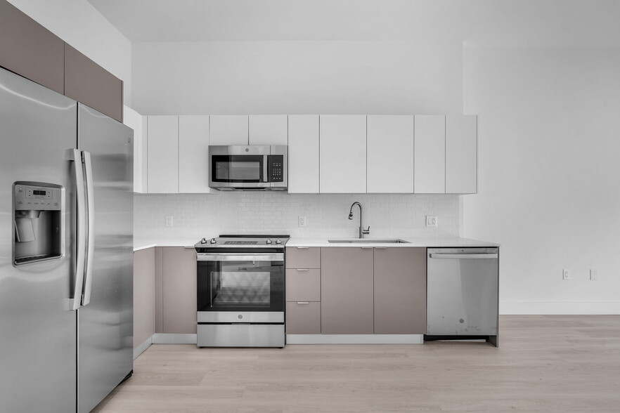 Model B Kitchen - Hallandale City Center