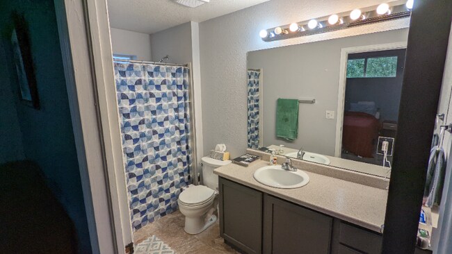 Building Photo - 5420 Allison St