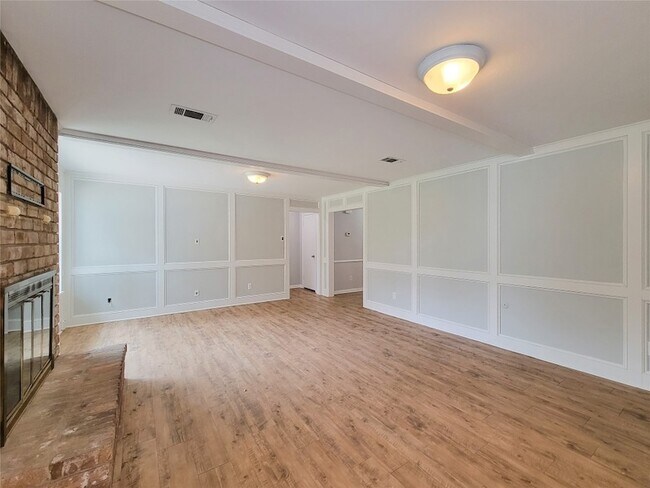 Building Photo - 13406 Glen Erica Dr