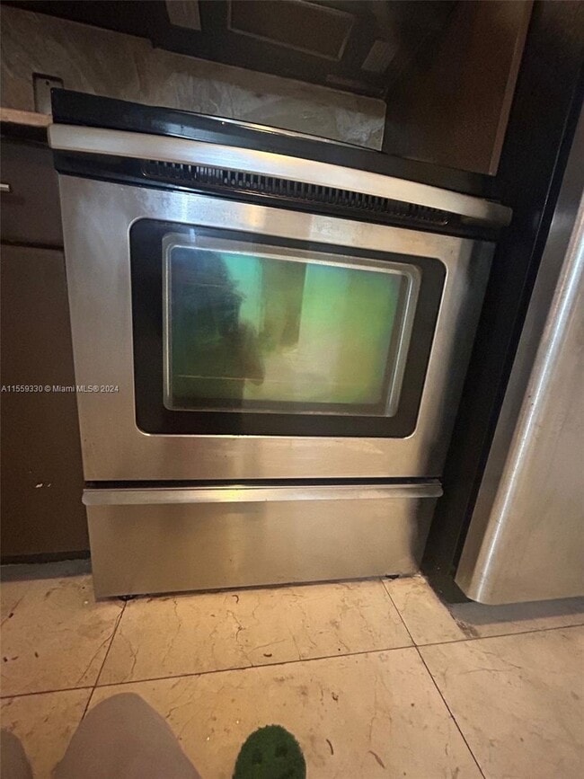 Building Photo - 1983 NW 46th St