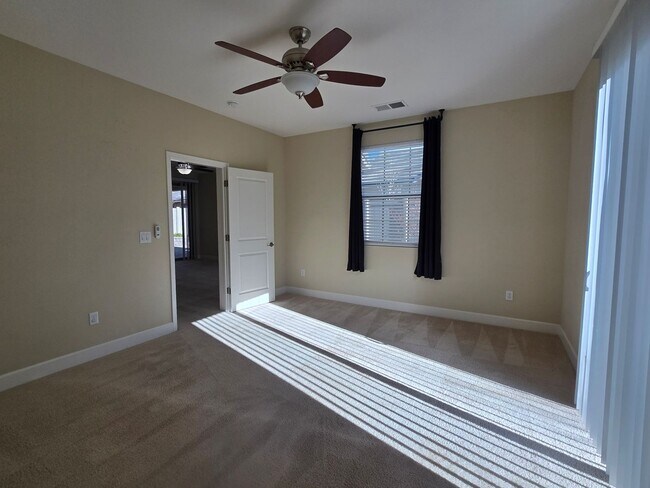 Building Photo - Executive home located on a quiet cul-de-s...