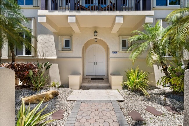Building Photo - 13636 Deering Bay Dr