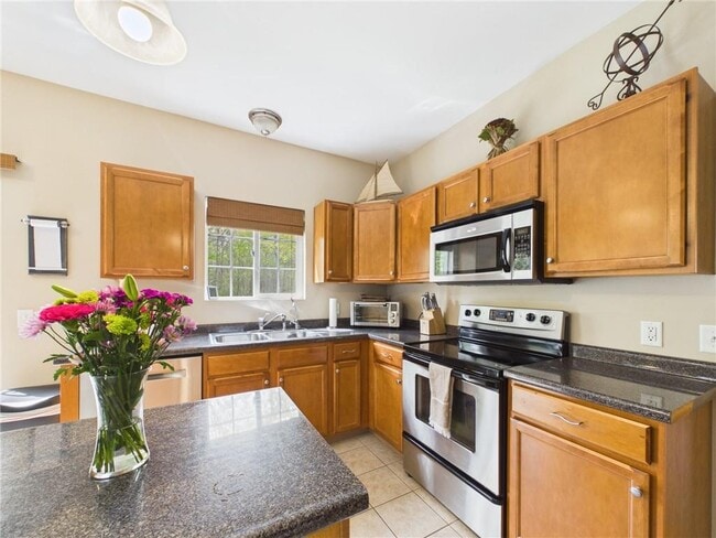 Building Photo - 23 Beechwood Hollow