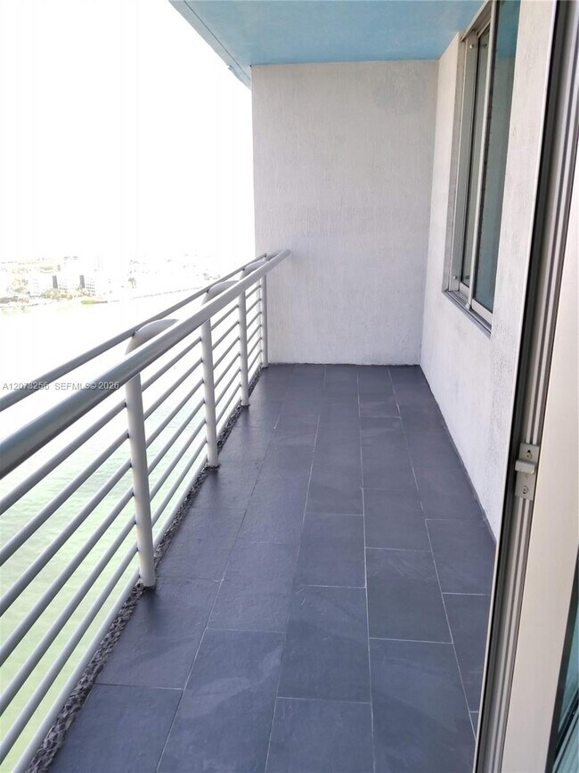 Building Photo - 335 S Biscayne Blvd