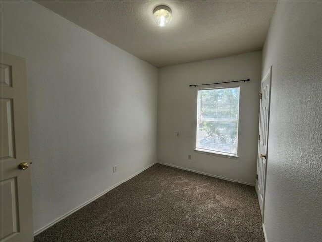 Building Photo - 304 Windridge Village Cove