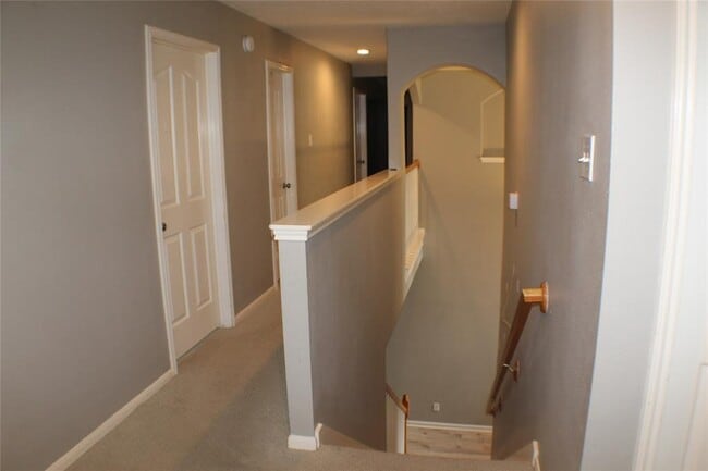Building Photo - 1718 Heddon Falls Dr