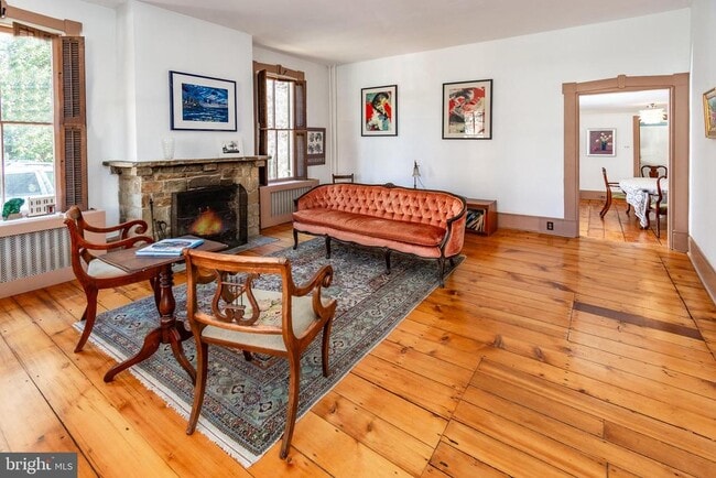 Building Photo - 45 York St