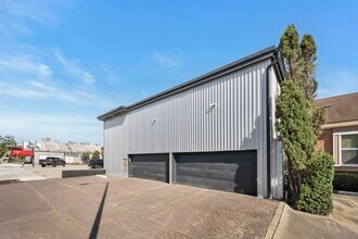 Building Photo - 234 Westheimer Rd