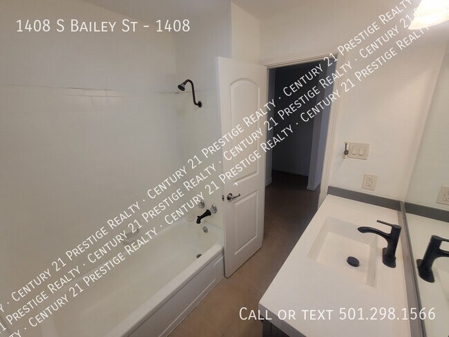 Building Photo - 1408 S Bailey St