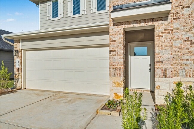 Building Photo - 4307 Camden Lakes St