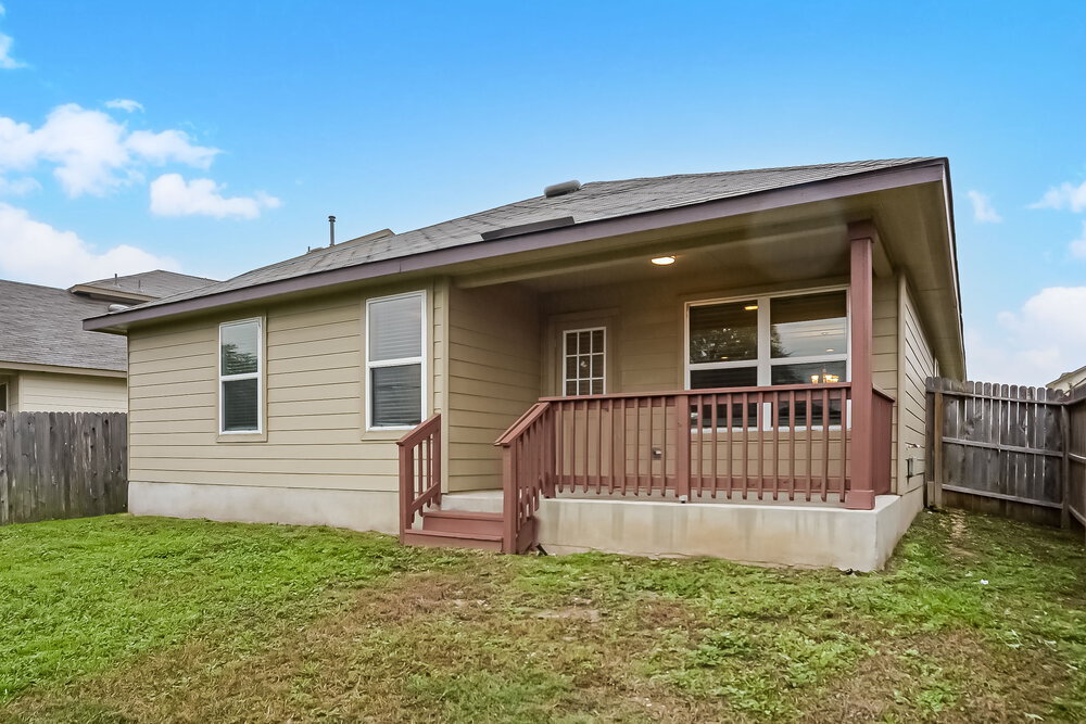 Building Photo - 8806 Double Oak