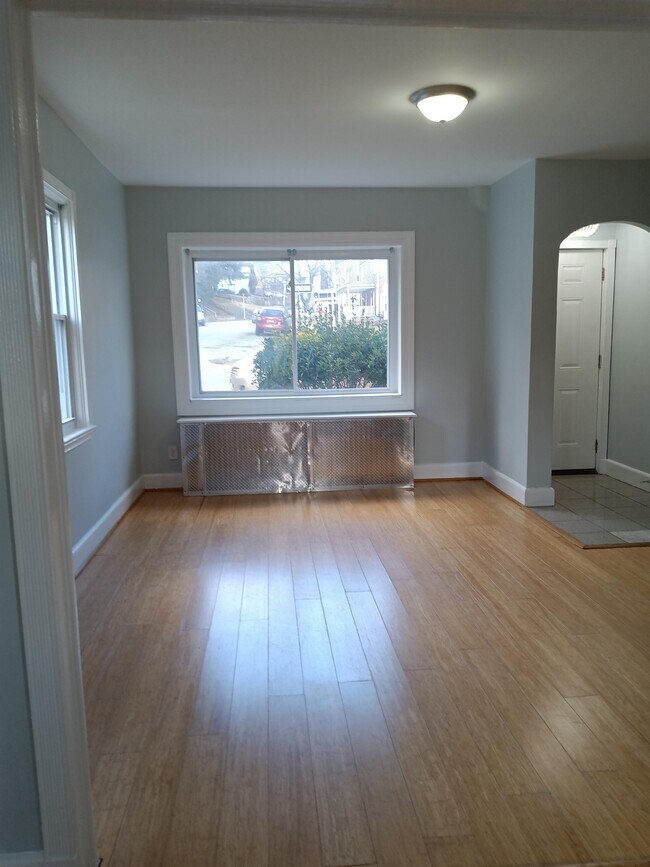 Building Photo - 4101 Kinsway