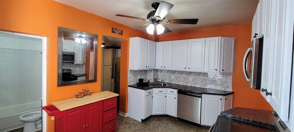 Building Photo - 3834 Manayunk Ave