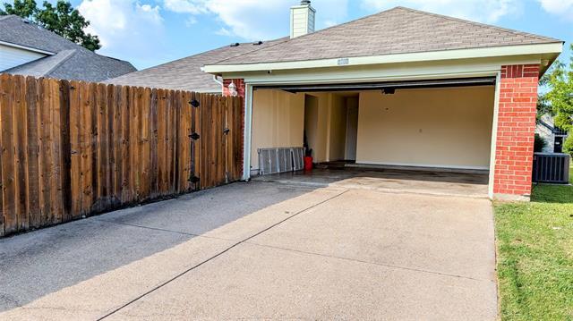 Building Photo - 2101 Austin Dr