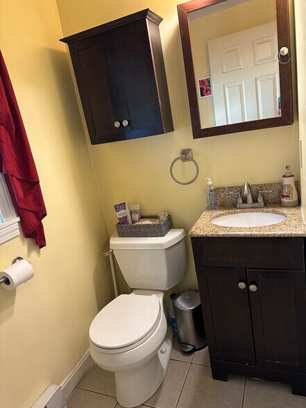 1/2 Bath - 34 Derryfield Rd