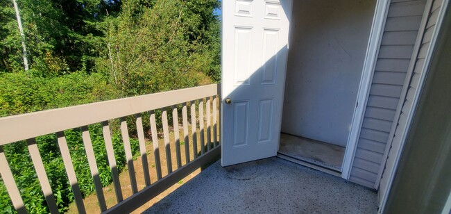Building Photo - Pre-Leasing - 3bd/2bath (Cordata Area)